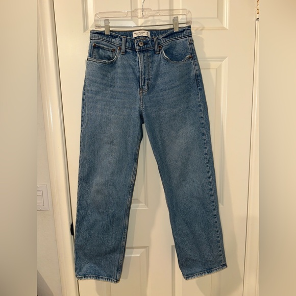 Size 28 Women’s Abercrombie and Fitch Vintage High Rise Jeans. - Picture 1 of 5